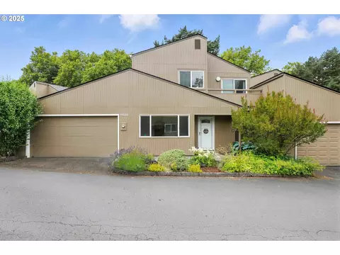 17620 NW Shorewood Dr, Beaverton, OR 97006