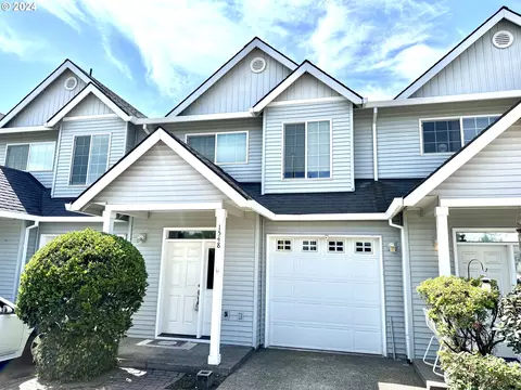 1548 SE Oak St, Hillsboro, OR 97123