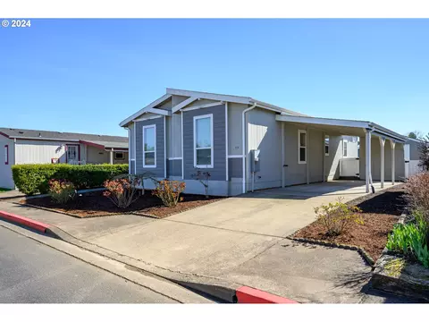1000 S Mckern Ct #55, Newberg, OR 97132
