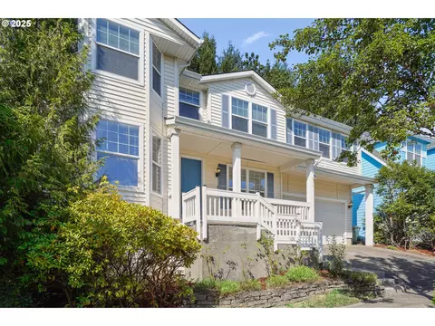 10909 SW Adele Dr, Portland, OR 97225