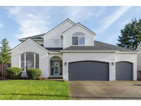 3740 NW Poehler Ter, Portland, OR 97229
