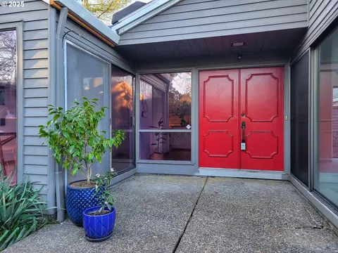 20 Greenridge Ct, Lake Oswego, OR 97035