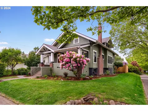 2833 NE Skidmore St, Portland, OR 97211