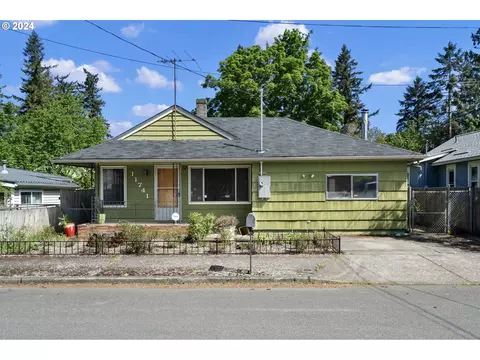 11741 SE Ash St, Portland, OR 97216