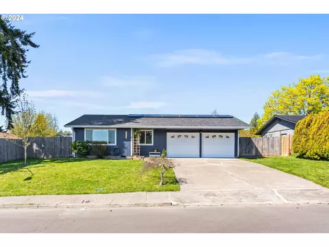 440 N 12th St, Independence, OR 97351