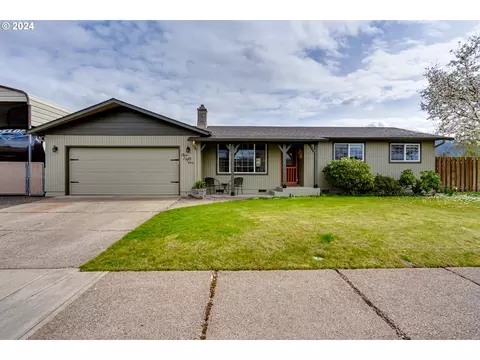 581 Laksonen Loop, Springfield, OR 97478