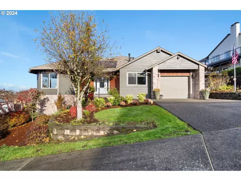 9386 SE Dundee Dr, Happy Valley, OR 97086