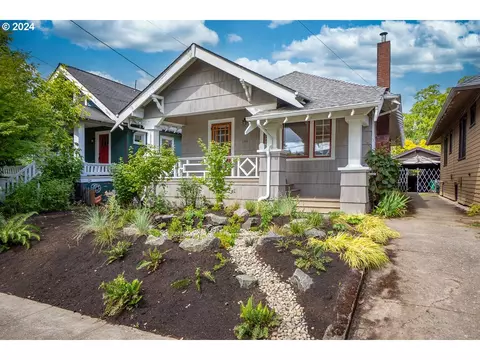 1715 SE 46th Ave, Portland, OR 97215