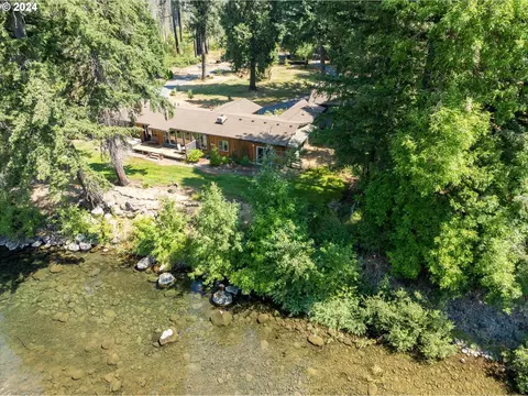 91558 Dearborn Island Rd, Blue River, OR 97413