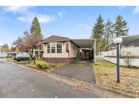 1475 Green Acres Rd #39, Eugene, OR 97408