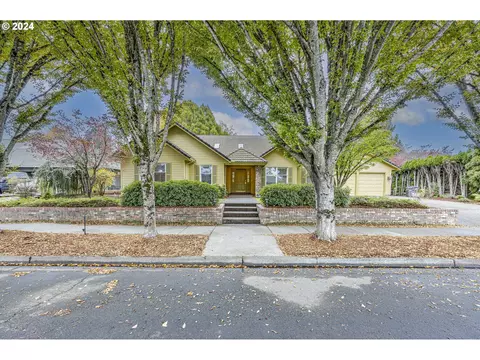 2074 Musket St, Eugene, OR 97408