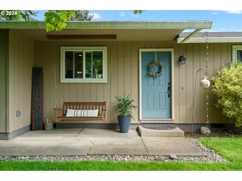 988 NW Connell Ave, Hillsboro, OR 97124