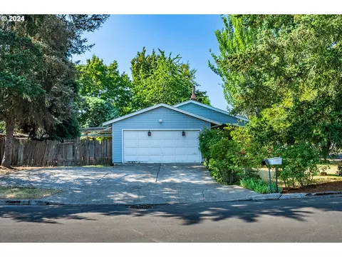 1011 S Ivy St, Cornelius, OR 97113