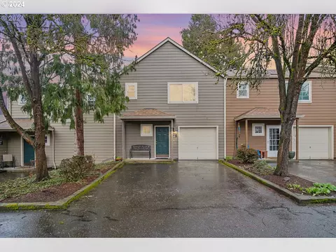 7137 SW Sagert St #102, Tualatin, OR 97062