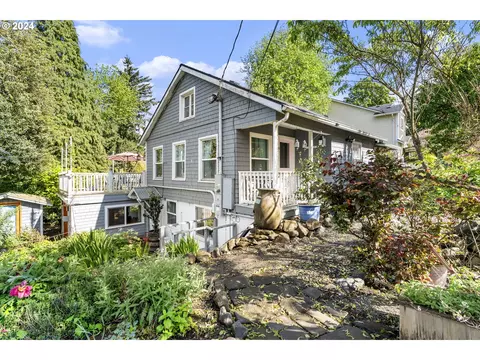 8930 SW 5th Ave, Portland, OR 97219