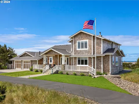 88858 Pinehurst Rd, Gearhart, OR 97138