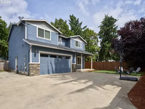 131 Shirley St, Molalla, OR 97038