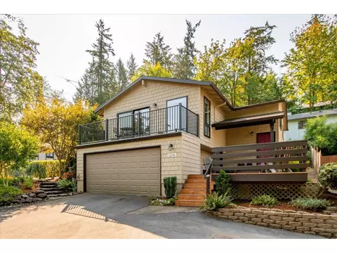 5206 SW Baird St, Portland, OR 97219