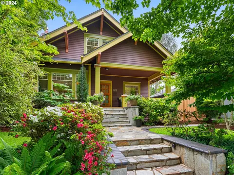1434 SE Lambert St, Portland, OR 97202