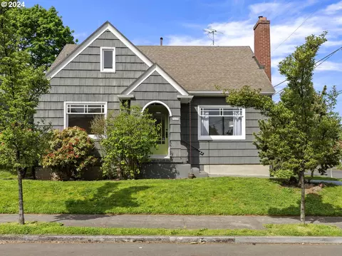 7059 N Fairport Pl, Portland, OR 97217