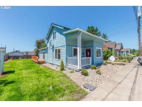 305 N Baxter St, Coquille, OR 97423