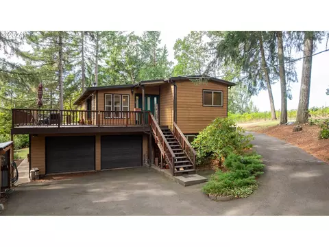 8455 SE Hillcrest Dr, Amity, OR 97101
