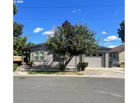 930 East St, Baker City, OR 97814