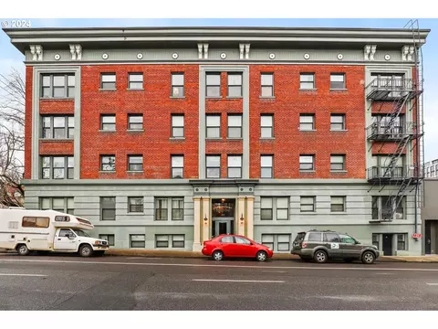 1631 NW Everett St #405, Portland, OR 97209