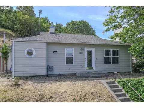 1279 NE Brooklyn Ave, Roseburg, OR 97470