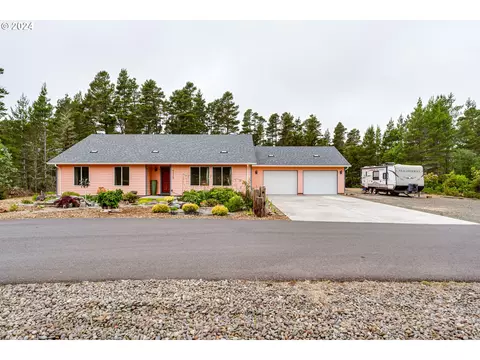 5328 Loveland Ct, Florence, OR 97439