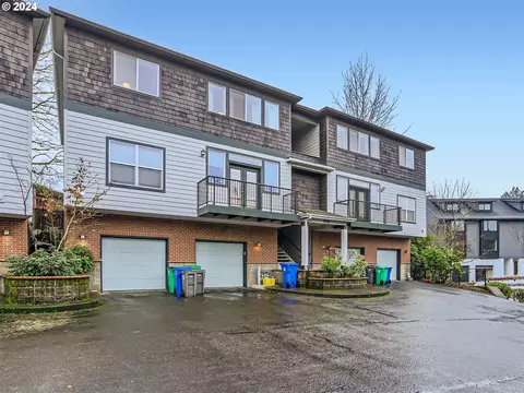 9752 SW 34th Pl #4, Portland, OR 97219