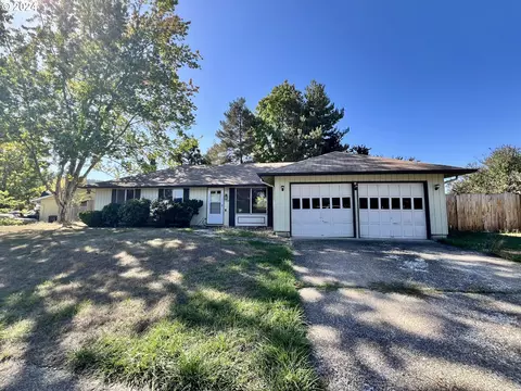 1920 Harvard Dr, Eugene, OR 97405