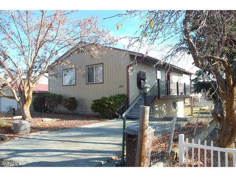 422 S Church St, Condon, OR 97823