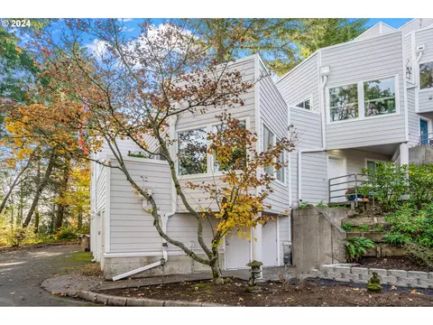 48 Eagle Crest Dr #4E, Lake Oswego, OR 97035