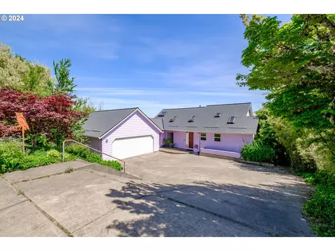 477 Benton View Dr, Philomath, OR 97370