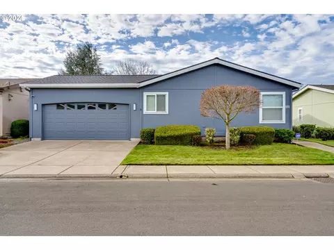 3220 Crescent Ave #32, Eugene, OR 97408