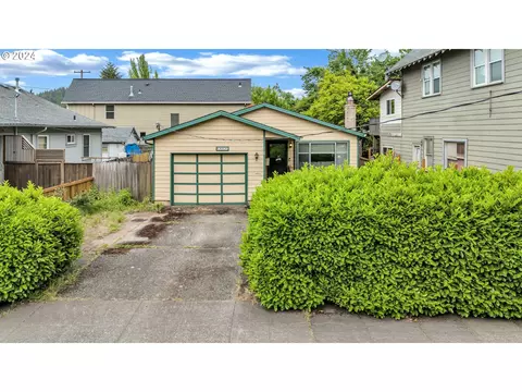 1021 SE 84th Ave, Portland, OR 97216