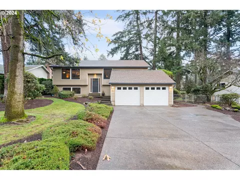 1917 SE 131st Ave, Vancouver, WA 98683