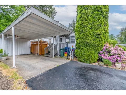1220 Monmouth St, Independence, OR 97351