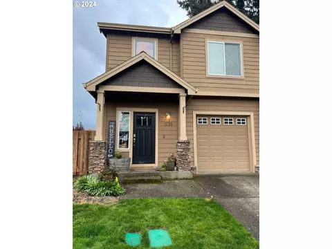 1738 N Manzanita St, Canby, OR 97013