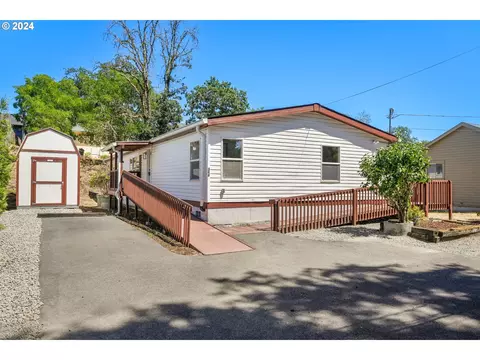 364 S 13th St, Saint Helens, OR 97051