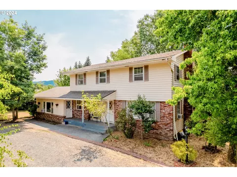38635 Weirich Dr, Lebanon, OR 97355