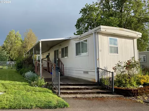 3950 Coburg Rd #82, Eugene, OR 97408