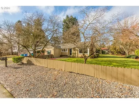 8700 SE Patterson Pl, Vancouver, WA 98664