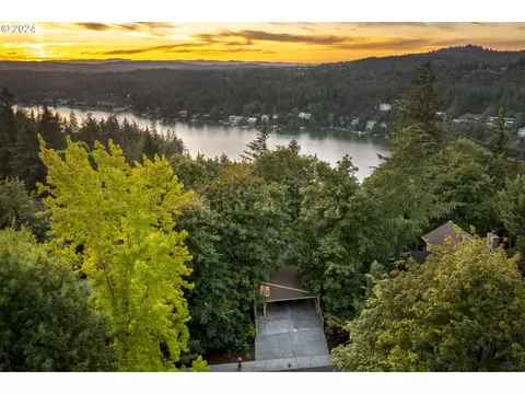 1701 Woodland Ter, Lake Oswego, OR 97034