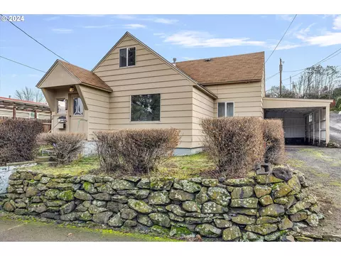 1506 Mount Hood St, The Dalles, OR 97058
