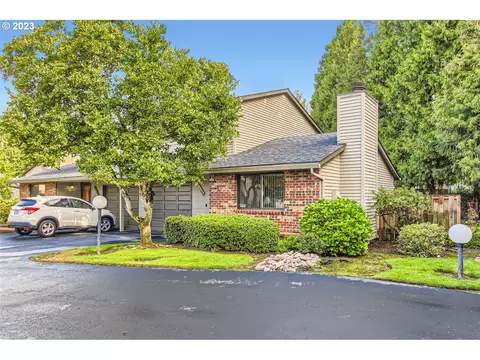 16659 NE Halsey St, Portland, OR 97230