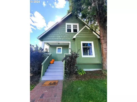 520 W 11th St, The Dalles, OR 97058