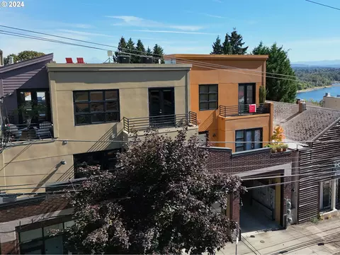 4408 S Corbett Ave #NORTH, Portland, OR 97239