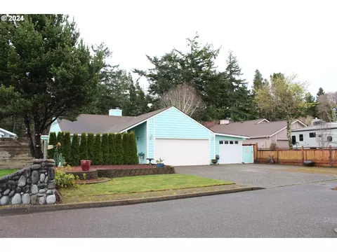 805 Crocker, Coos Bay, OR 97420